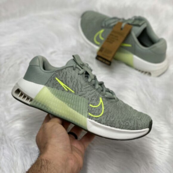 Nike Shoes - Nike Metcon 9 Premium Low Womens Training Shoes Green FN4931-700 VNDS Sz 7